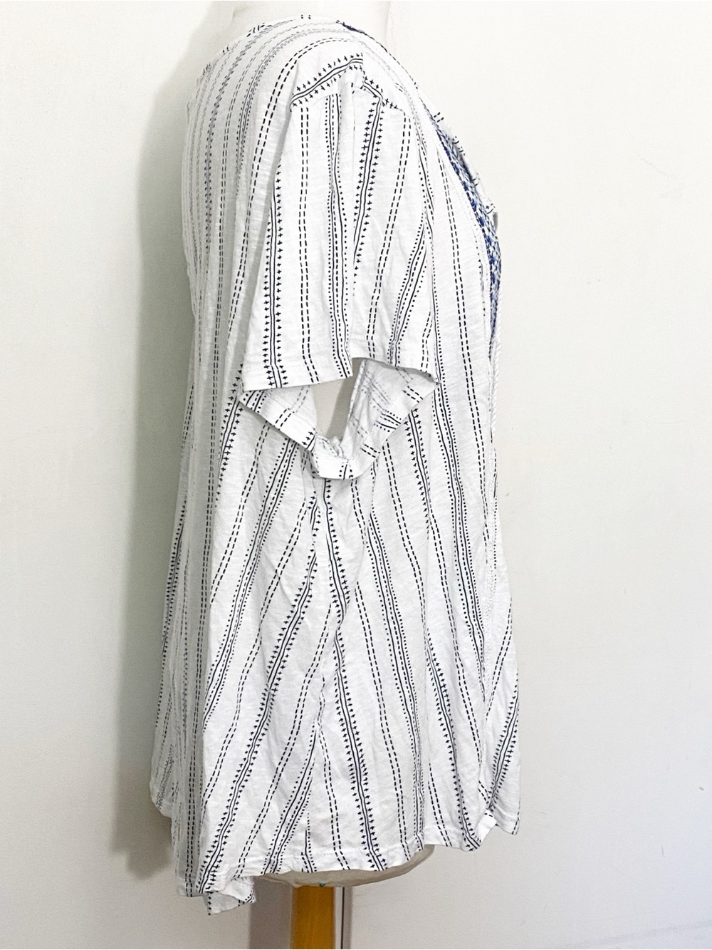 Style & Co Boho Embroidered Yoke White & Blue Women's Cotton Peasant Top 3X - Picture 3 of 7
